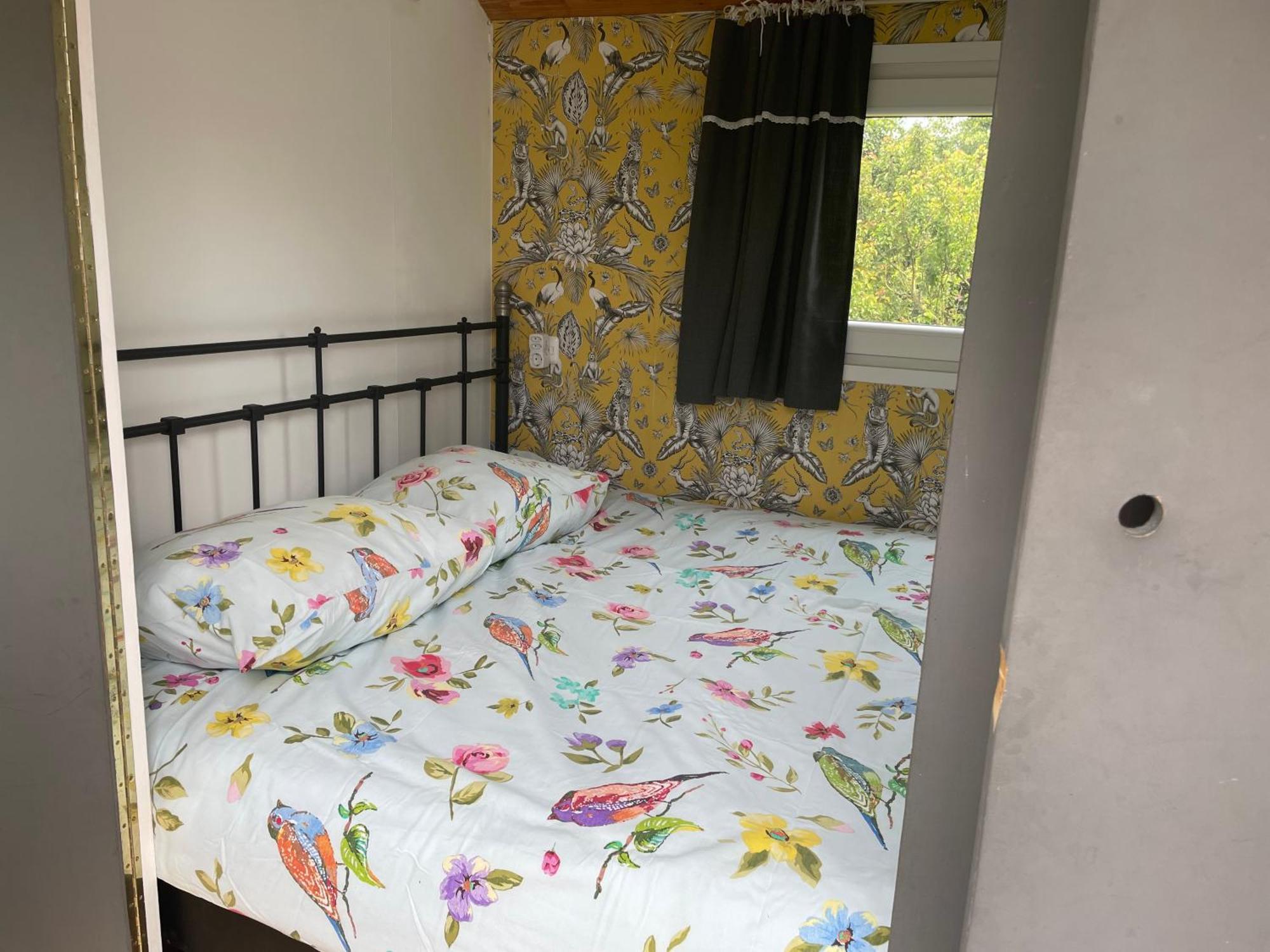 Pipowagen Mamaloe Bed & Breakfast Kesteren Exterior photo